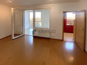 Pronájem bytu 2+1, Praha, Nademlejnská, 35 m2