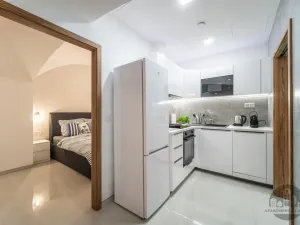 Pronájem bytu 2+kk, Praha - Karlín, Sokolovská, 40 m2