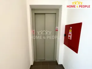 Pronájem bytu 2+kk, Velký Osek, U hřiště, 69 m2