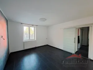 Pronájem bytu 1+1, Opava - Předměstí, Těšínská, 38 m2