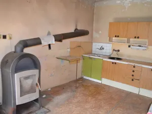 Prodej zemědělské usedlosti, Sezemice, 200 m2