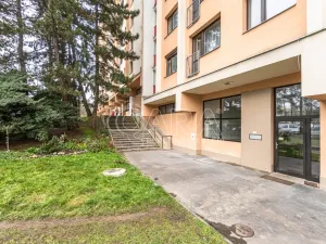 Pronájem bytu 2+kk, Praha - Kobylisy, Kaňkovského, 43 m2