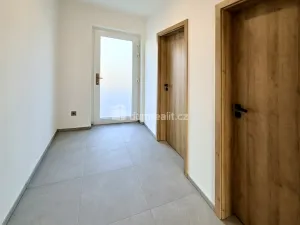 Pronájem rodinného domu, Huštěnovice, 136 m2