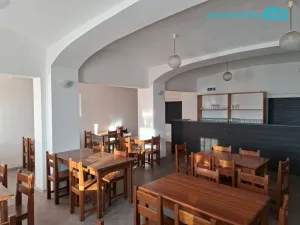 Pronájem restaurace, Žandov, Náměstí, 200 m2