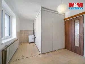 Prodej bytu 3+1, Domažlice, Ladova, 76 m2