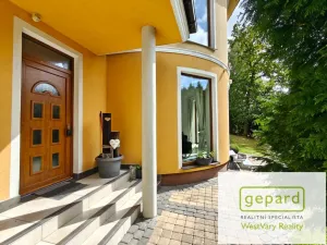 Prodej rodinného domu, Nová Role - Mezirolí, 350 m2