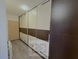 Pronájem bytu 3+kk, Klecany, V Honech, 63 m2