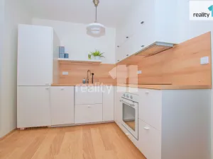 Pronájem bytu 2+kk, Liberec - Liberec III-Jeřáb, Kladenská, 57 m2