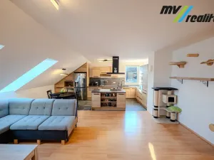 Prodej bytu 4+kk, Milovice, Kaštanová, 131 m2