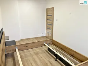 Pronájem bytu 3+1, Plzeň - Severní Předměstí, Lochotínská, 65 m2