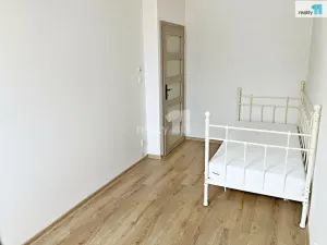 Pronájem bytu 3+1, Plzeň - Severní Předměstí, Lochotínská, 65 m2