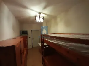 Pronájem atypického bytu, Plzeň, Jarní, 15 m2