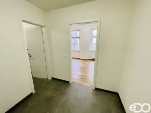 Pronájem bytu 1+kk, Praha - Smíchov, Svornosti, 31 m2