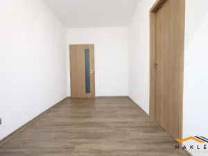 Pronájem bytu 3+1, Jindřichův Hradec - Jindřichův Hradec V, Kosmonautů, 73 m2