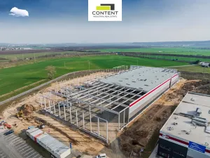 Pronájem skladu, Lovosice, 8330 m2