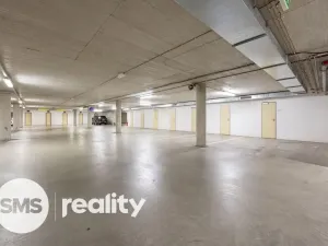 Pronájem atypického bytu, Brno - Štýřice, Pražákova, 332 m2