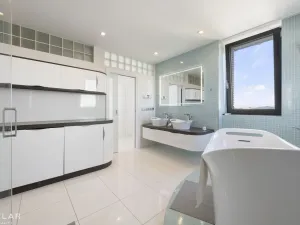 Pronájem atypického bytu, Brno - Štýřice, Pražákova, 332 m2