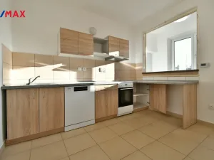 Pronájem bytu 3+1, Nová Paka, Masarykovo náměstí, 93 m2