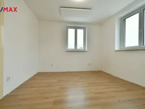 Pronájem bytu 3+1, Nová Paka, Masarykovo náměstí, 93 m2