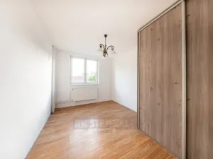 Prodej bytu 3+1, Lišov - Hůrky, 78 m2