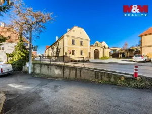 Pronájem zemědělské usedlosti, Dobrovíz, Kladenská, 10270 m2