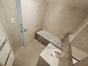 Pronájem bytu 2+kk, České Budějovice, Na Zlaté stoce, 50 m2