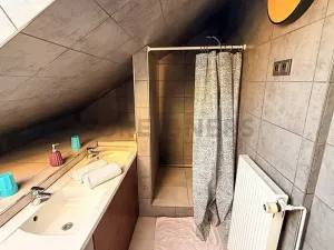 Pronájem půdního prostoru, Praha - Smíchov, Staropramenná, 100 m2