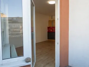 Pronájem bytu 2+kk, Praha - Vysočany, Poděbradská, 51 m2