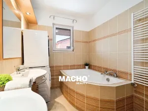 Pronájem bytu 3+kk, Líšnice, Varadov, 71 m2