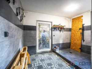 Prodej obchodního prostoru, Liberec - Liberec XV-Starý Harcov, Svobody, 176 m2