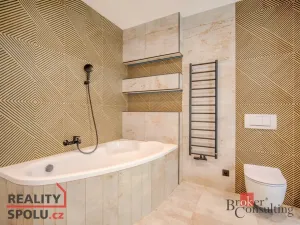 Prodej rodinného domu, Turnov - Bukovina, 450 m2