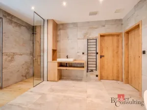 Prodej rodinného domu, Turnov - Bukovina, 450 m2