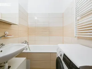 Prodej bytu 2+1, Mokrá-Horákov, 57 m2