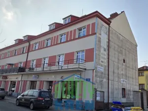 Pronájem bytu 2+1, Roztoky, Tyršovo nám., 65 m2