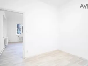 Pronájem bytu 4+kk, Benešov, Masarykovo náměstí, 72 m2