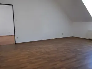 Pronájem bytu 2+1, Karlovy Vary, Moravská, 78 m2