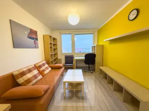 Pronájem bytu 2+kk, Praha - Bohnice, Zelenohorská, 42 m2