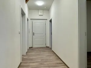 Pronájem bytu 3+kk, Cheb, náměstí Krále Jiřího z Poděbrad, 70 m2