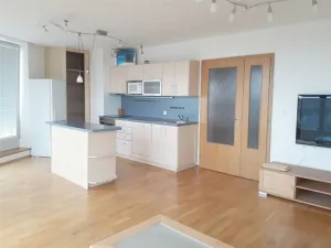 Prodej bytu 2+kk, Praha, Na vysočanských vinicích, 90 m2