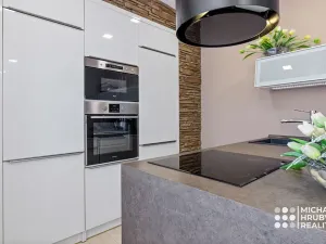 Prodej bytu 2+kk, Ostrava, Vrázova, 79 m2