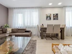 Prodej bytu 2+kk, Ostrava, Vrázova, 79 m2