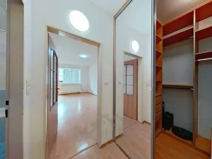 Prodej bytu 1+kk, Praha - Vysočany, Poděbradská, 34 m2