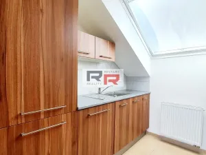 Pronájem bytu 2+kk, Olomouc - Nové Sady, Husitská, 60 m2