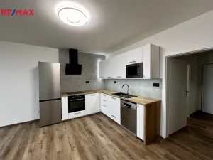 Pronájem bytu 1+kk, Jihlava, Okružní, 45 m2