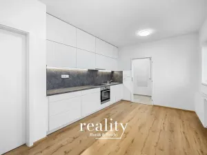 Pronájem bytu 2+kk, Znojmo, Smutného, 39 m2