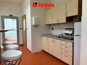 Pronájem kanceláře, Brno - Slatina, Hviezdoslavova, 257 m2