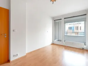 Pronájem bytu 2+kk, Praha - Prosek, Libočanská, 57 m2