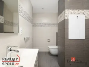 Pronájem bytu 2+1, Karlovy Vary - Drahovice, Maďarská, 61 m2