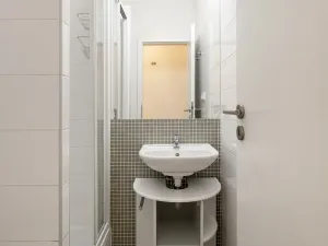 Pronájem bytu 1+kk, Praha - Hostivař, Hornoměcholupská, 21 m2