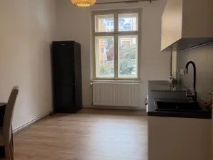 Pronájem bytu 2+1, Karlovy Vary, Kvapilova, 66 m2